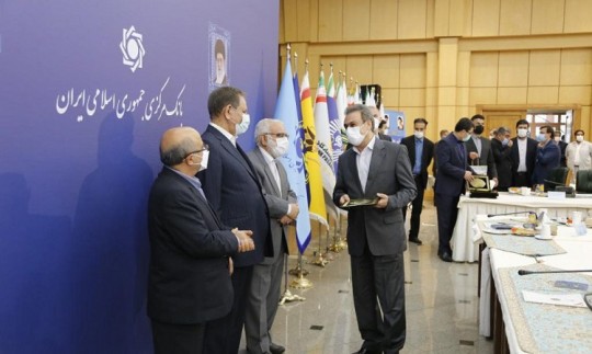قدردانی رییس کمیته امداد امام خمینی (ره) از مدیر عامل بانک ملت