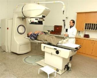 پای حرف بیماران سرطانی همدان: هزینه رادیوتراپی سنگین‌تر از درد بیماری/ تامین هزینه پرتو درمانی برای بیماران بی‌بضاعت امکان پذیر نیست