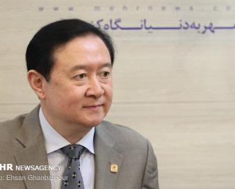 علیرغم تحریمهای آمریکا به همکاری با ایران ادامه میدهیم