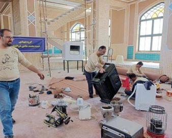 جهادگران بسیجی ۵ منطقه سیل زده یزد را شستوشو و مرمت میکنند