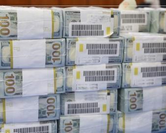 ادامه روند تزریق پول نقد به افغانستان؛ کمکها به بیش از یک میلیارد دلار افزایش یافت