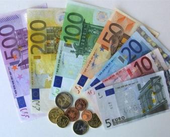 آغاز فروش 5000 یورو در شعب منتخب بانکی/ شرایط خرید چیست؟