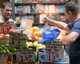 تورم در انگلیس باعث تعمیق نابرابریها شد