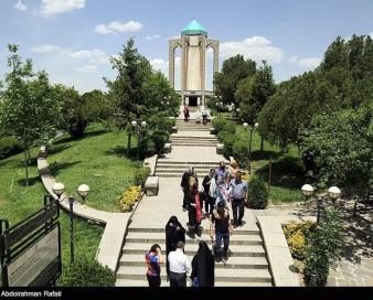 استفاده از تخصص راهنمایان گردشگری در معرفی ظرفیت‌های استان همدان