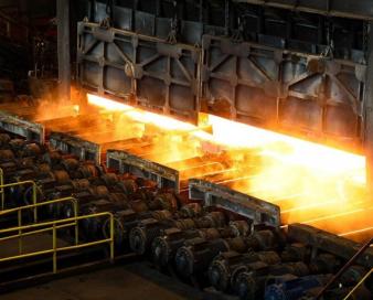 تحویل گواهینامه های بین المللی به ذوب آهن اصفهان