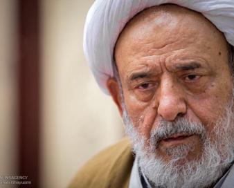 خدا هرگز از گناه کسی که آبروی گناهکار را بین مردم می‌برد،نمی گذرد