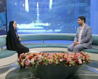 «ایران‌نوشت»؛ نمایشگاهی با حال و هوای بوی ماه مهر