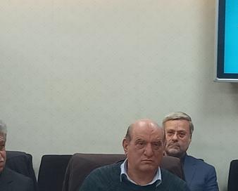 همسان سازی سوخت راه حل مشکلات کامیونداران/ تشریفات گمرکی ۱۵روز زمان می‌برد