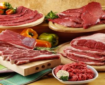 قیمت ۸۰۰ هزارتومانی گوشت در مغازه‌ها منطقی نیست