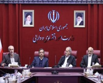 پزشکیان: اتاق‌های بازرگانی می‌توانند اثرات تحریم را خنثی کنند