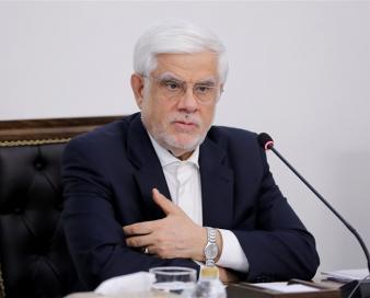 عارف: مصمم به مهار تورم و جلوگیری از گران‌فروشی هستیم