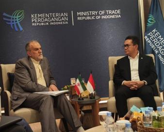 دعوت معاون عراقچی از وزیر تجارت اندونزی برای سفر به تهران