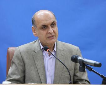 حق‌شناس: توقف پروژه‌های عمرانی به دلیل کم‌کاری بانک‌ها قابل قبول نیست
