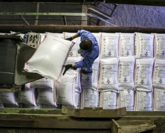 افزایش سودآوری شرکتهای پتروشیمی با خوراک ارزان تر