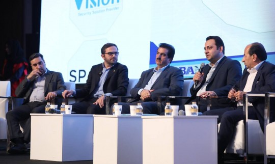 انحراف نقدینگی از بخش واقعی اقتصاد، چالش اصلی تولید و معیشت مردم است