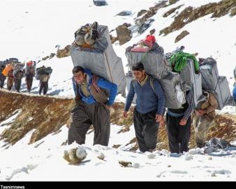 امکان استفاده کولبران از سهمیه واردات از همه بازارچه‌های مرزی استان فراهم می‌شود