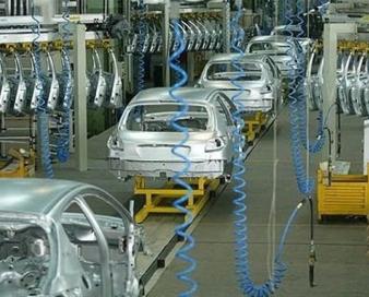 زنجیره توزیع در صنعت خودرو شفاف نیست؛ سهم بالای مونتاژکاران در ارزبری