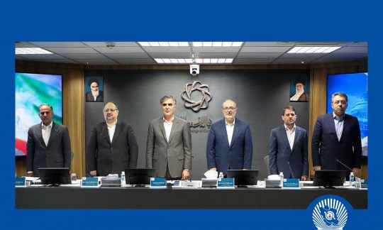 رونمایی از طرح پیشفروش ارز صادراتی برای اولین بار در بانک تجارت کلید خورد