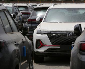 آیین‌نامه اجرایی حقوق ورودی واردات خودروی شخصی ایرانیان خارج از کشور اصلاح شد