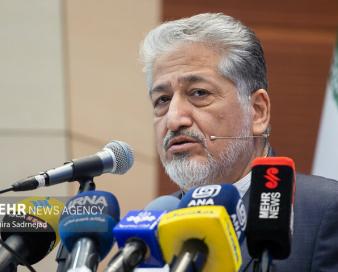 رئیس دانشگاه آزاد: فناوری وام‌گرفته شده، استقلال را می‌شکند