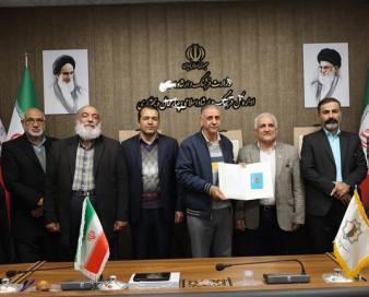 پژوهشگر برتر چهارمحال و بختیاری در حوزه ایران‌شناسی معرفی شد 