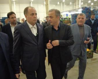 بازدید وزیر جهاد کشاورزی از پایانه صادرات محصولات کشاورزی روماک‌گستر