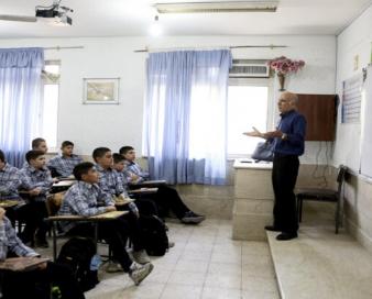 ۶۰ درصد معلمان غیر دولتی بیمه هستند