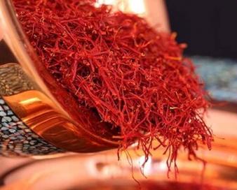 سرنوشت مبهم تجارت زعفران/ فرش قرمز برای قاچاقچیان زعفران پهن شد