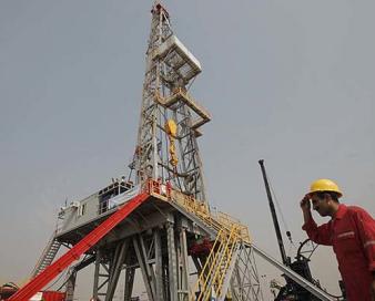 توسعه آزادگان و چالش حکمرانی پروژههای نفتی