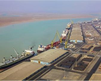 سواحل مکران و بندر چابهار دروازه واردات و صادرات می‌شود