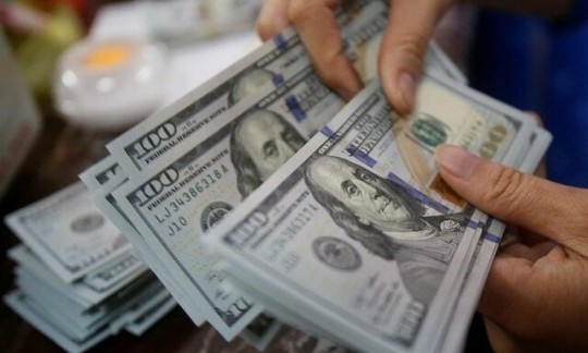 دلار بهتر است یا صندوق‌های ارزی؟