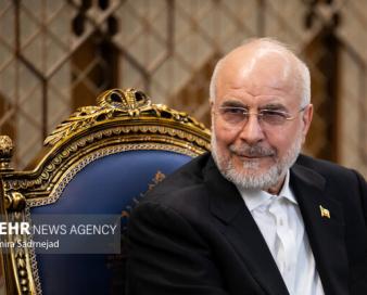 قالیباف: جهان در حال تماشای آمریکا بر لبه‌ی پرتگاه است