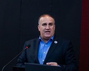 مرز تجاری چذابه همچنان بسته است؛ معطلی ۱۵ روزه کامیون‌ها در دوغارون